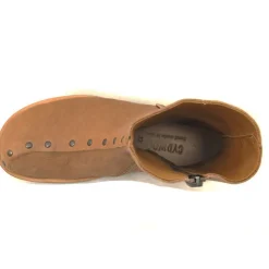 Boots*CYDWOQ Ambush