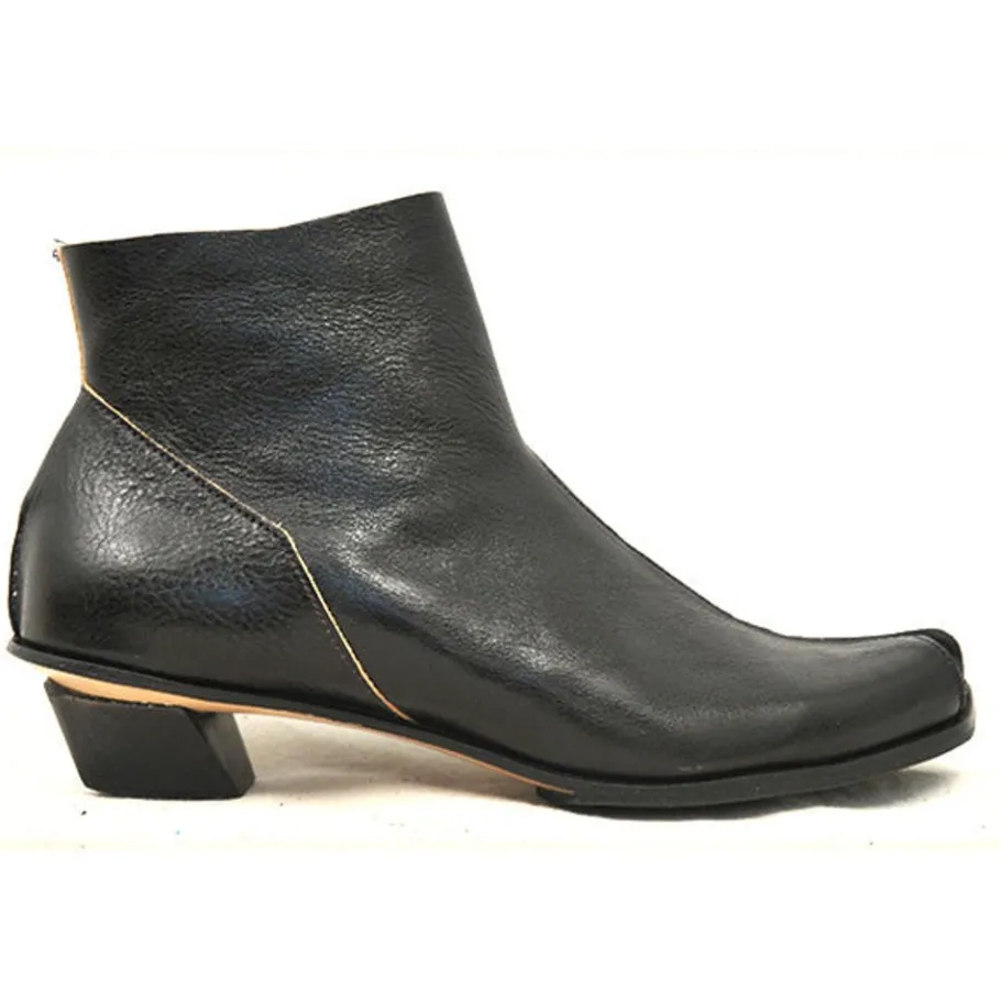 Boots*CYDWOQ Architect