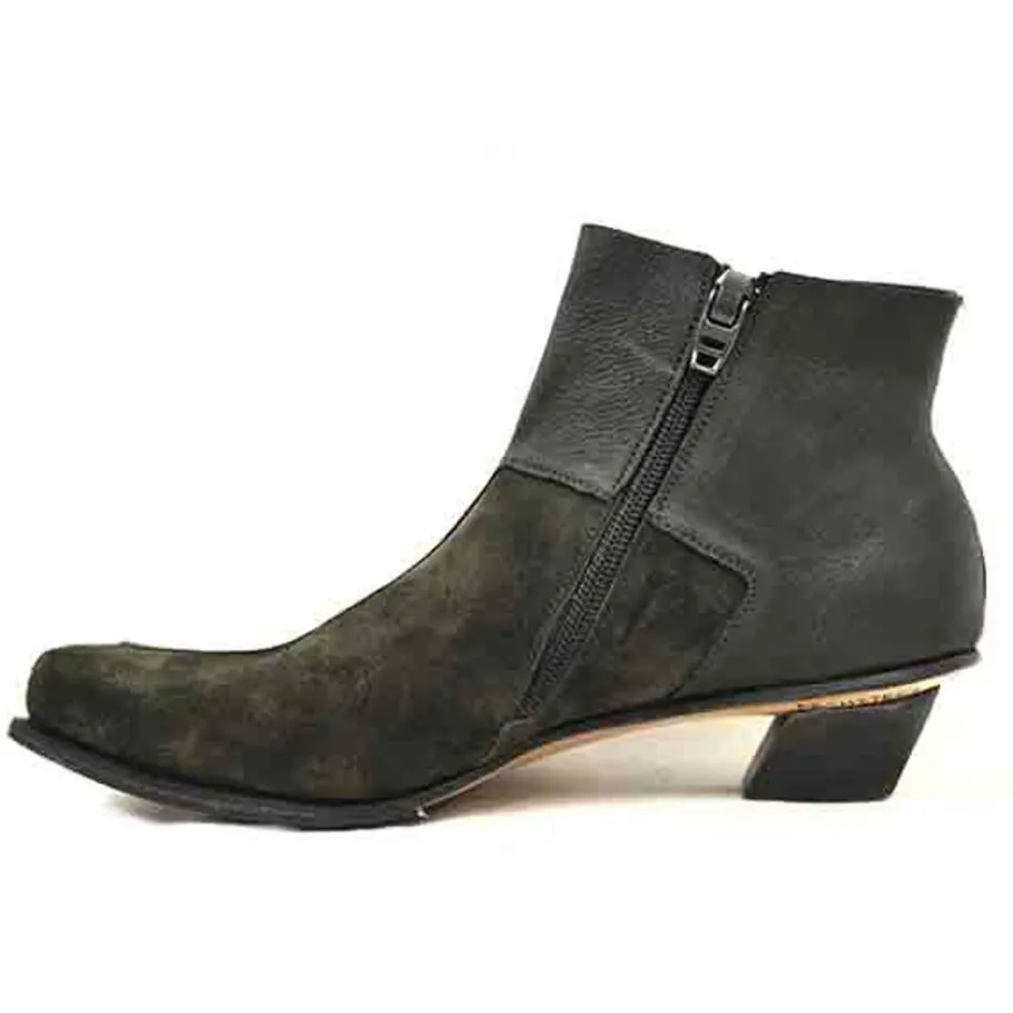 Boots*CYDWOQ Architect