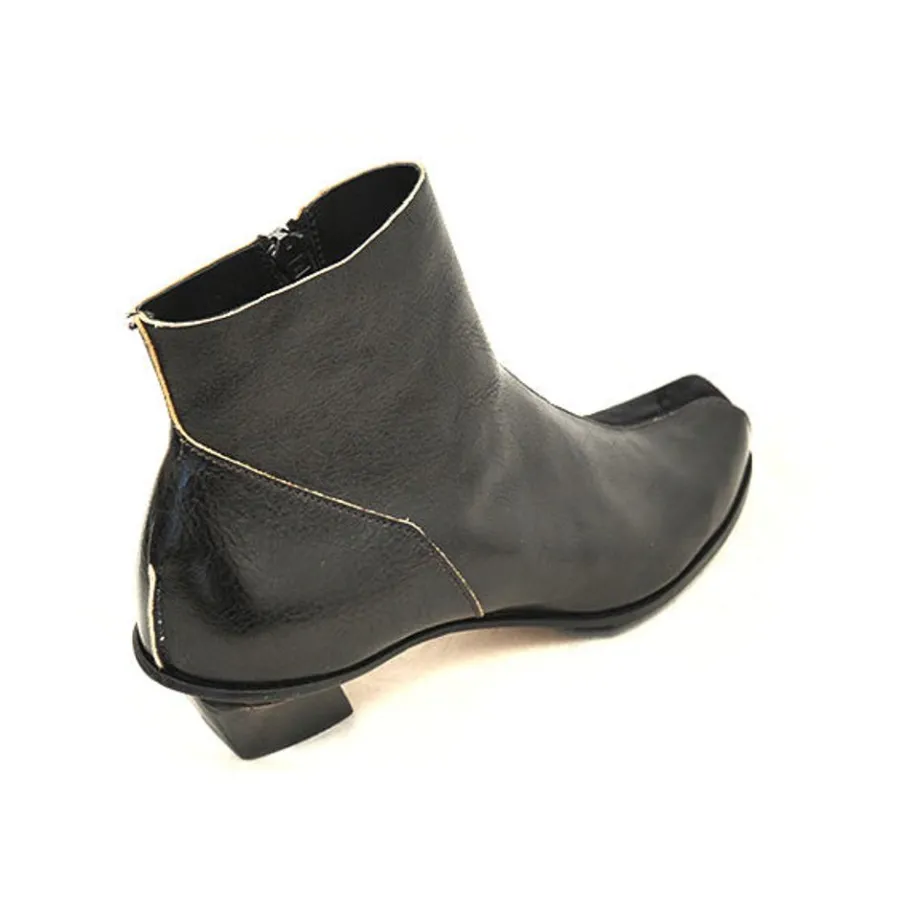 Boots*CYDWOQ Architect