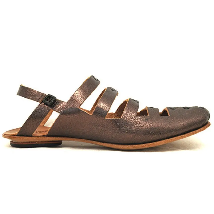 Shoes*CYDWOQ Barrier