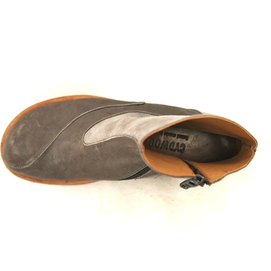 Boots*CYDWOQ Beta
