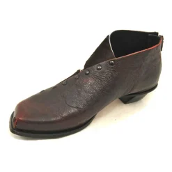 Boots*CYDWOQ Casement