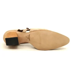 Shoes*CYDWOQ Compound