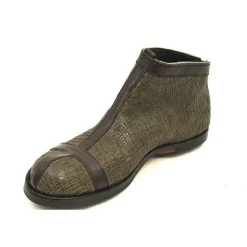 Boots*CYDWOQ Construct