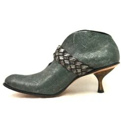 Boots*CYDWOQ Cream