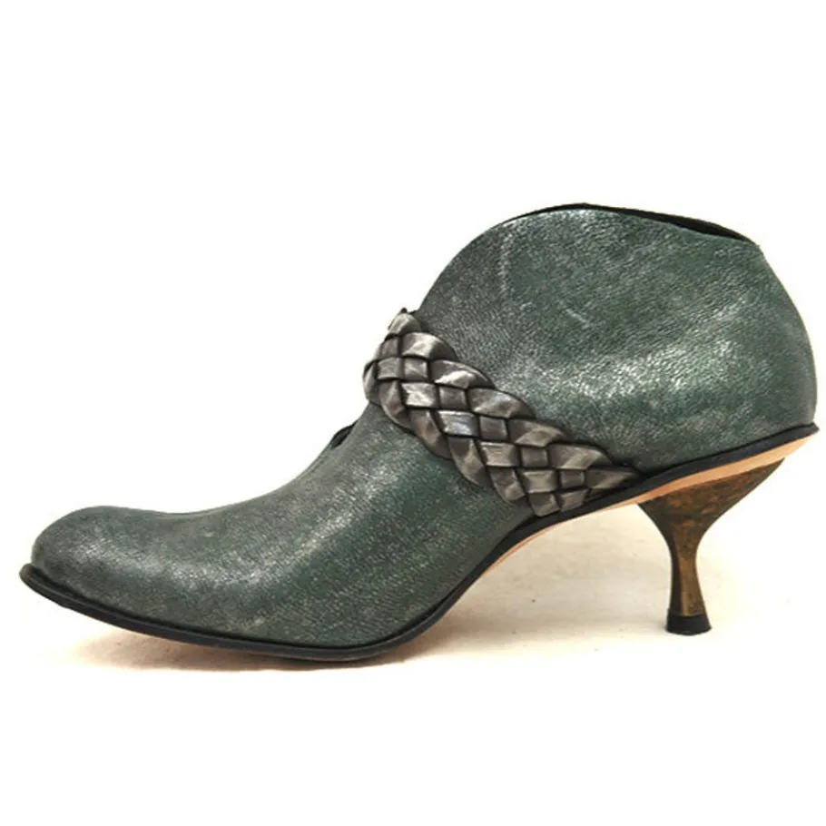 Boots*CYDWOQ Cream