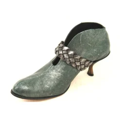 Boots*CYDWOQ Cream