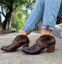 Boots*CYDWOQ Cream