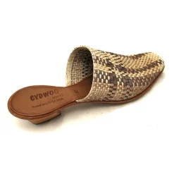 Sandals*CYDWOQ East