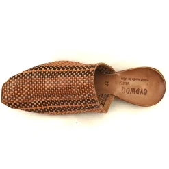 Sandals*CYDWOQ East