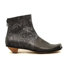 Boots*CYDWOQ Evolve