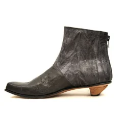 Boots*CYDWOQ Evolve