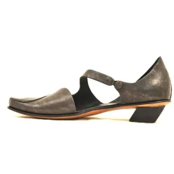 Shoes*CYDWOQ Exterior