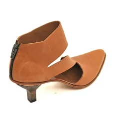 Shoes*CYDWOQ Facade