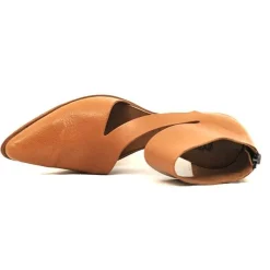 Shoes*CYDWOQ Facade