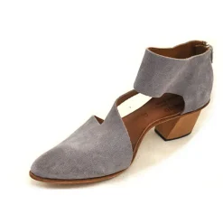Shoes*CYDWOQ Facade
