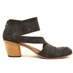 Shoes*CYDWOQ Facade - S