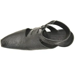 Sandals*CYDWOQ Fiction