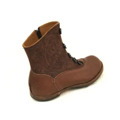 Boots*CYDWOQ Hill