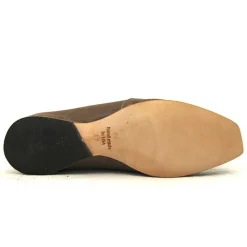 Shoes*CYDWOQ Logic