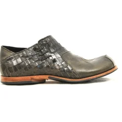 Shoes*CYDWOQ Magma