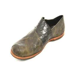 Shoes*CYDWOQ Magma