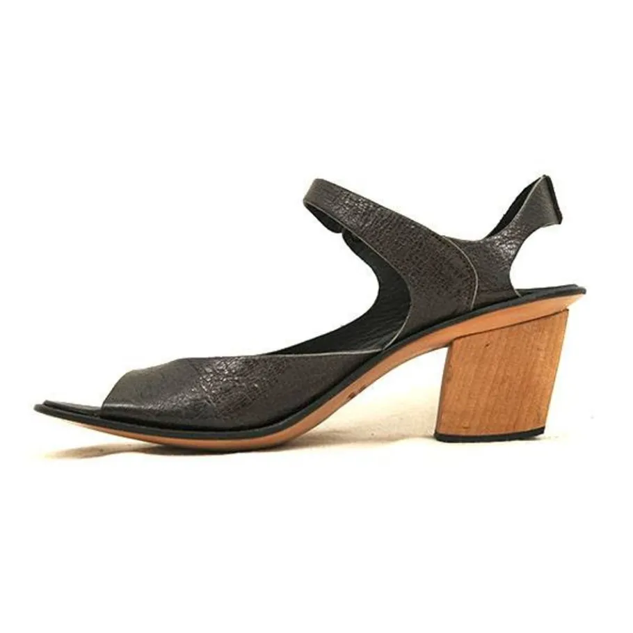 Sandals*CYDWOQ Metro