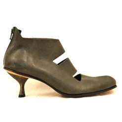 Shoes*CYDWOQ Paradox