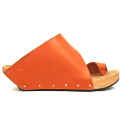 Sandals*CYDWOQ Passenger