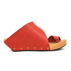 Sandals*CYDWOQ Passenger