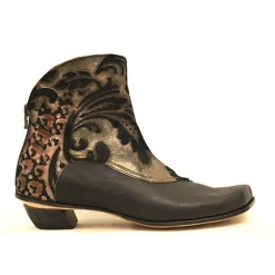 Boots*CYDWOQ Pin