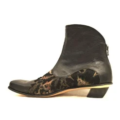 Boots*CYDWOQ Pin