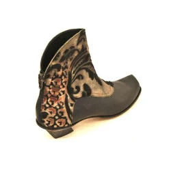 Boots*CYDWOQ Pin