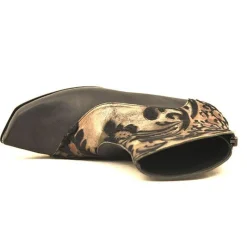 Boots*CYDWOQ Pin