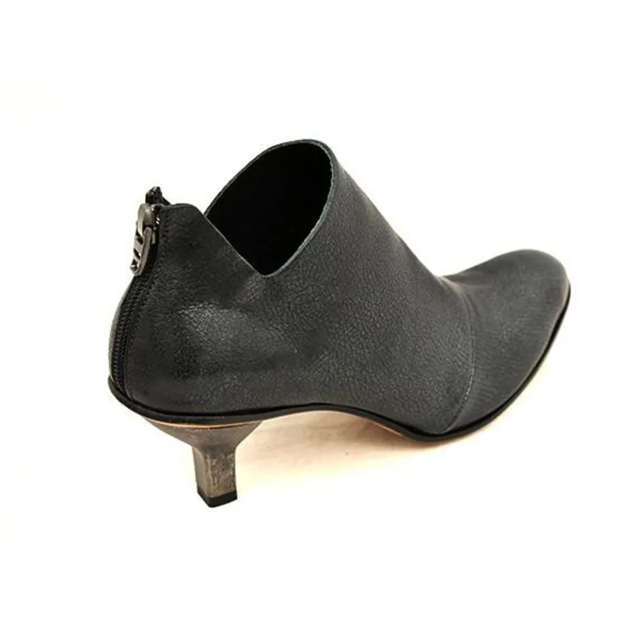 Boots*CYDWOQ Protest