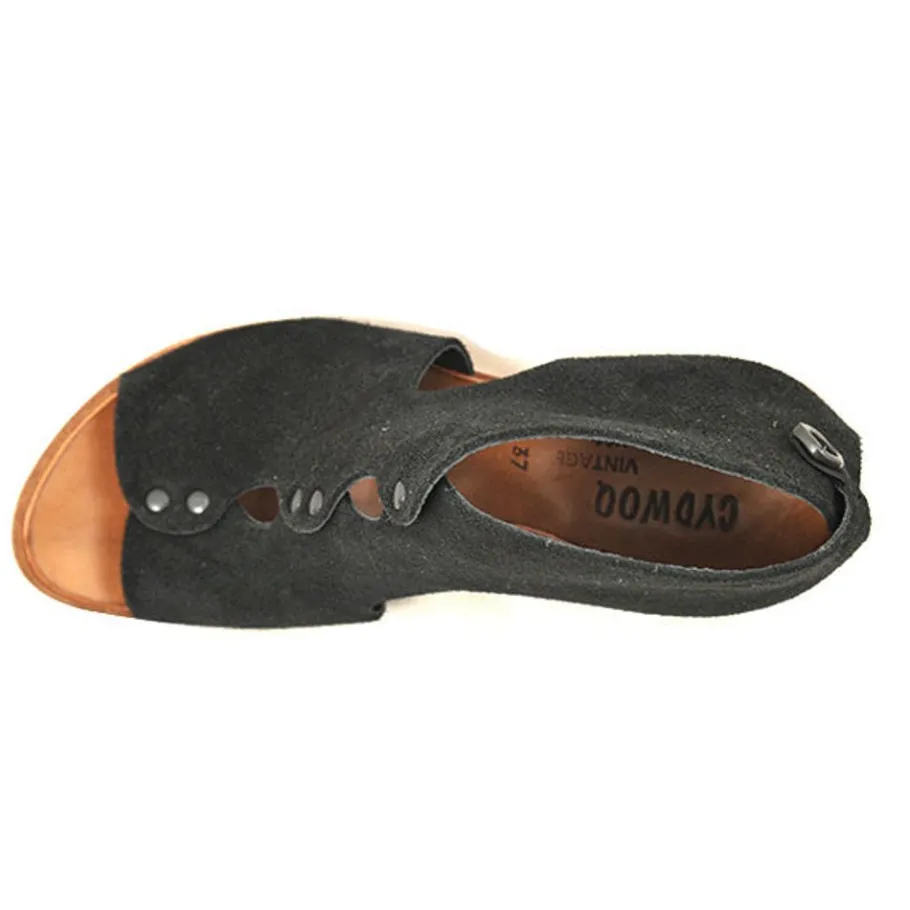 Sandals*CYDWOQ Research
