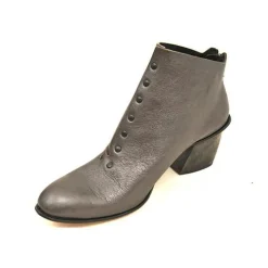 Boots*CYDWOQ Resist