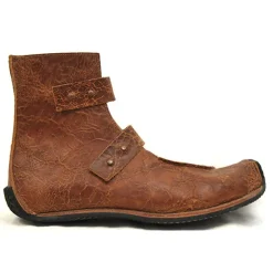 Boots*CYDWOQ Runway