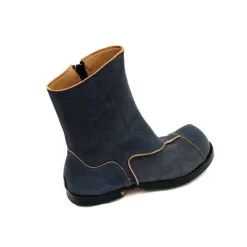 Boots*CYDWOQ Statue