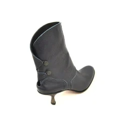 Boots*CYDWOQ Tango