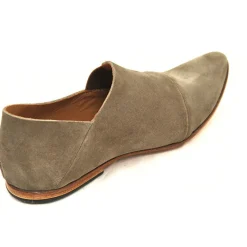 Shoes*CYDWOQ Terminal