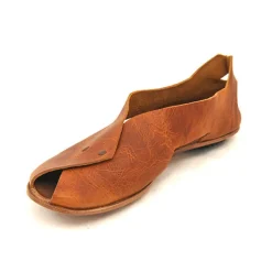 Shoes*CYDWOQ Tower