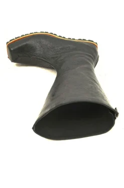 Boots*CYDWOQ Track-V