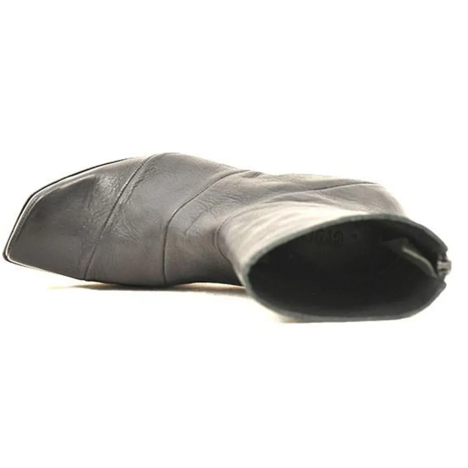 Boots*CYDWOQ Virtus